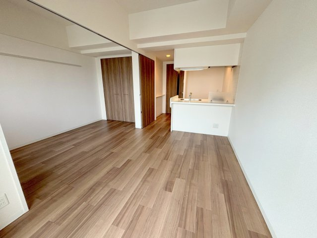 プレサンス新大阪ザ・シティの居間・リビング