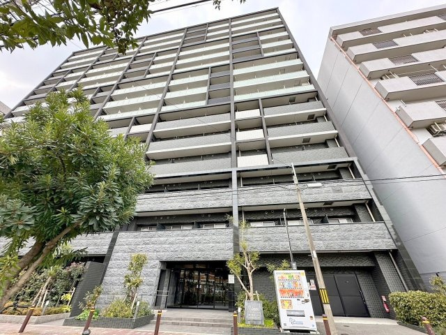 プレサンス新大阪ザ・シティの外観