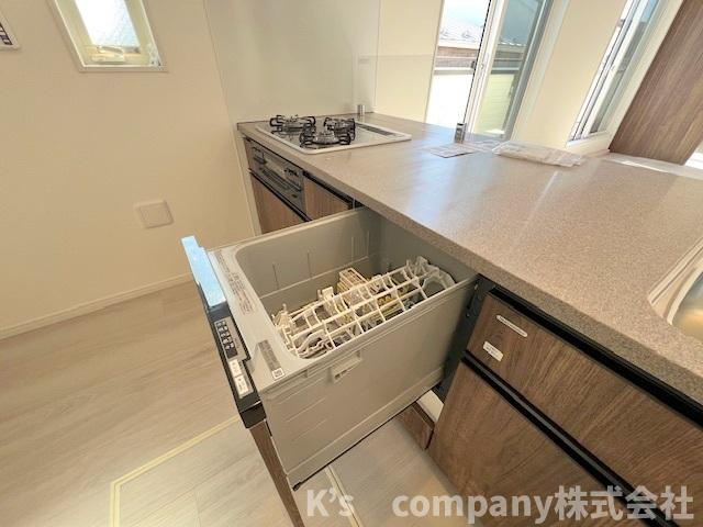茅ヶ崎市松が丘1丁目　新築戸建　7号棟のキッチン|食器洗い乾燥機付きで家事の時短に役立ちます☆