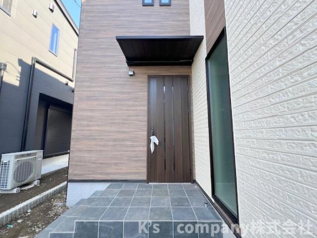 茅ヶ崎市松が丘1丁目　新築戸建　7号棟の玄関|玄関周辺スペース◇