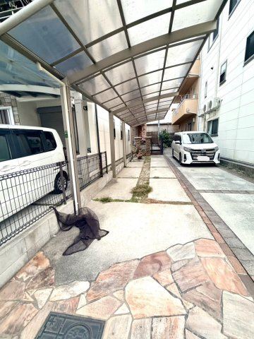 生野区巽東四丁目戸建の駐車場
