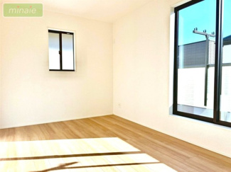 【洋室】 | 小学校3分　保育所3分　ドラッグストア1分　早稲田　6号棟 | 同タイプ