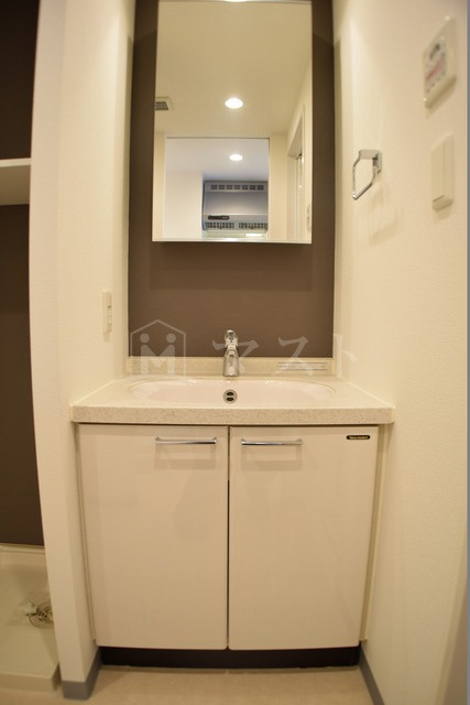 大阪市西区立売堀２丁目の賃貸マンションの洗面所