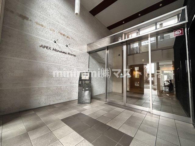 大阪市西区南堀江４丁目の賃貸マンションのロビー