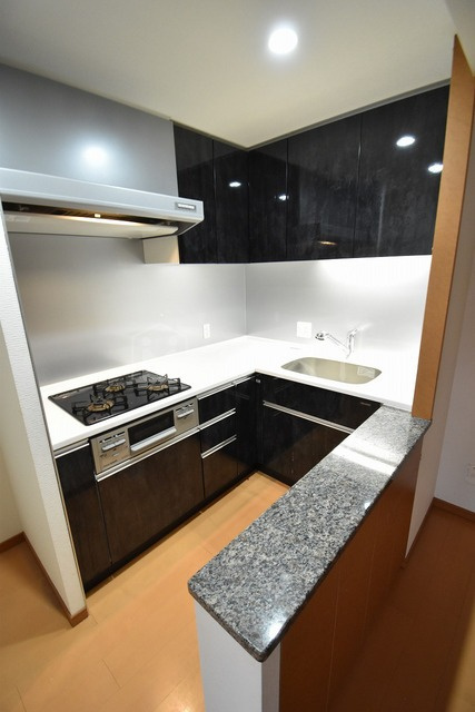 大阪市西区立売堀１丁目の賃貸マンションのキッチン