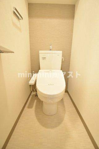 大阪市西区江戸堀３丁目の賃貸マンションのトイレ