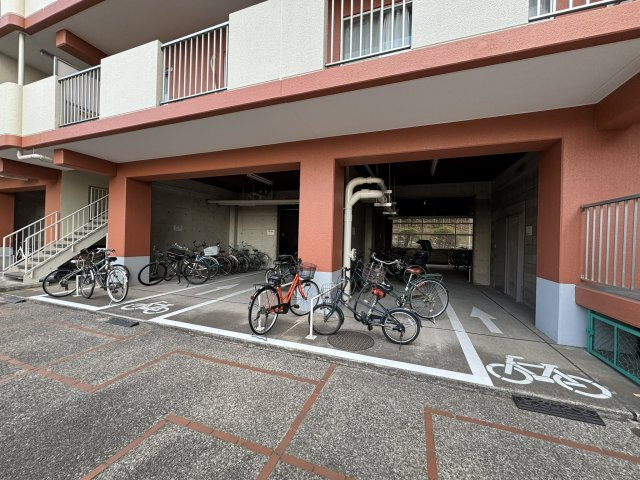 高品ハイツ2号棟のその他共用部分|駐輪場