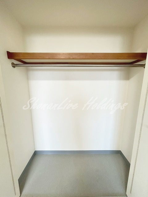 茅ヶ崎市小和田３丁目の賃貸マンションの収納