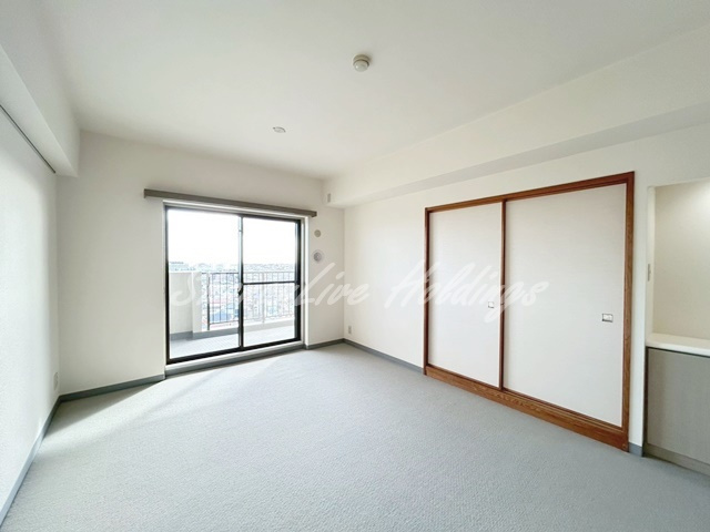 茅ヶ崎市小和田３丁目の賃貸マンションの居間・リビング