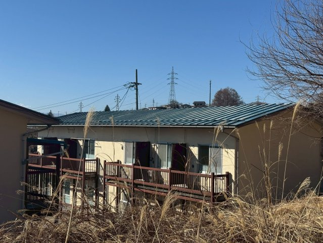 諏訪市　二棟一括アパートの外観