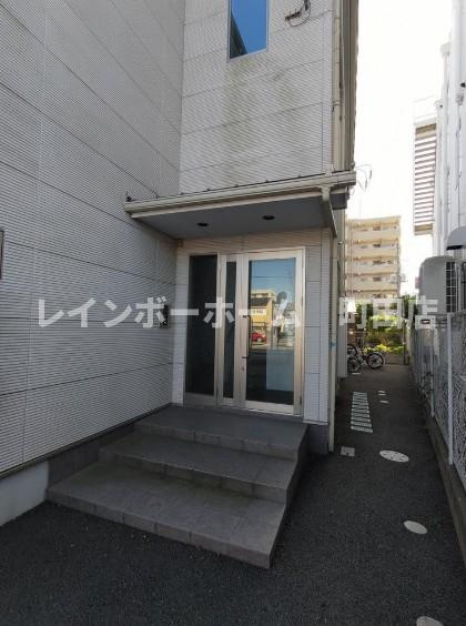 TAKAガーデン※初期費用分割後払いサービス利用可能物件のエントランス