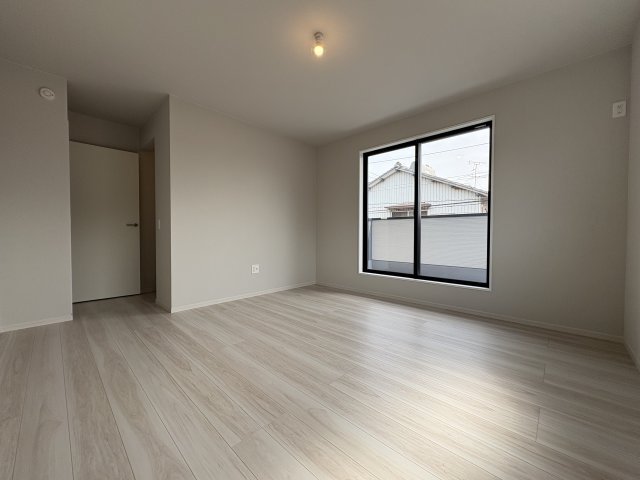 LIGARE-リガーレ　若松区西園町1期の洋室|明るい洋室です