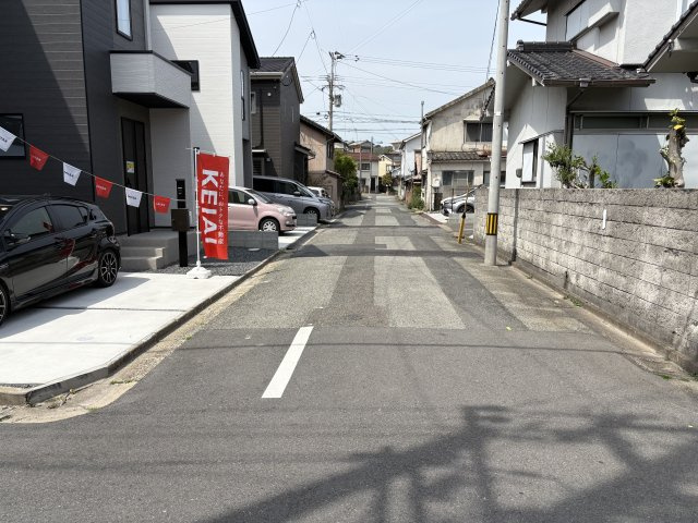 LIGARE-リガーレ　若松区西園町1期の前面道路含む現地写真|南東側道路幅員5.2～5.3メートル