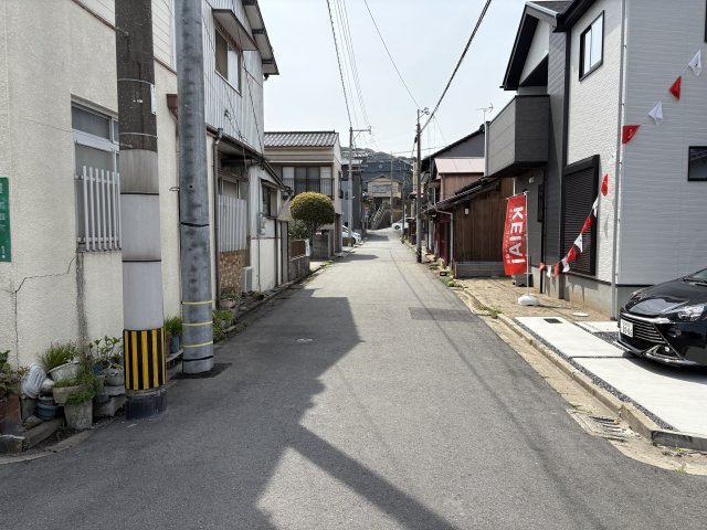 LIGARE-リガーレ　若松区西園町1期のその他|快適さや省エネを維持しながら、室内の汚れた空気や臭いを確実に外に排気します。湿気のたまりやすい部屋の結露やカビの発生も防ぎます。給気口の高性能フィルターにより花粉もシャットアウトします。