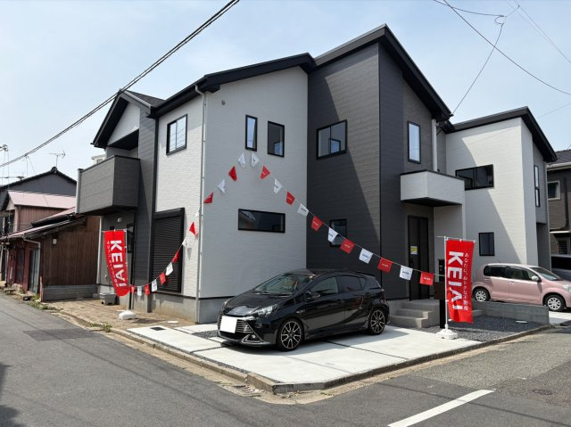 LIGARE-リガーレ　若松区西園町1期のキッチン|スライド式収納です　調理器具や調味料などがすっぽりと収まり、奥まで収納しても出し入れがしやすいキッチンです