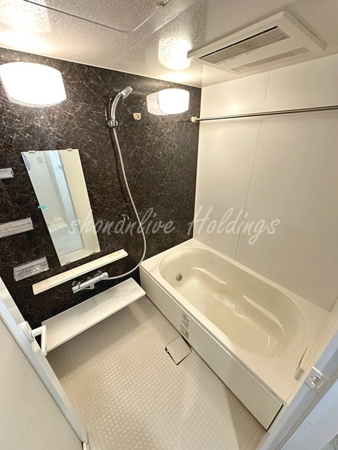 レフィナードの浴室|追い焚き機能・浴室乾燥機付き♪