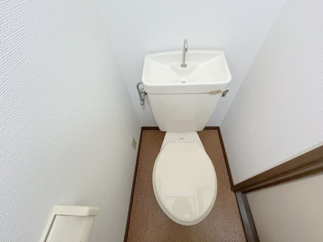壱分町戸建のトイレ
