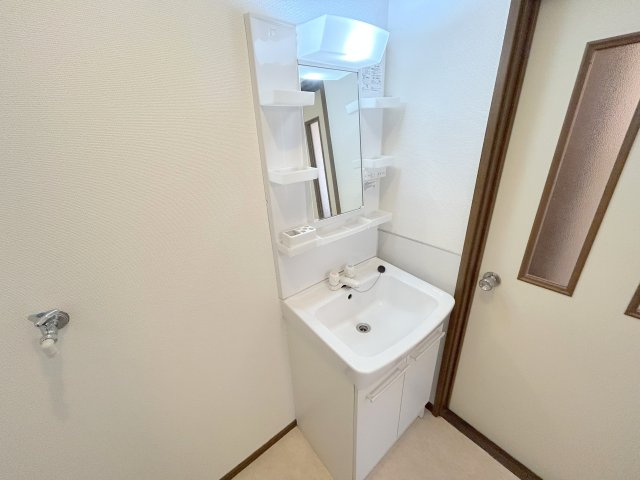 壱分町戸建の独立洗面台