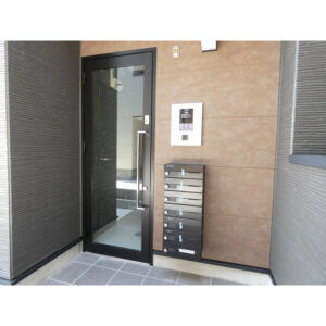 ハーモニーテラス新守山Hのエントランス