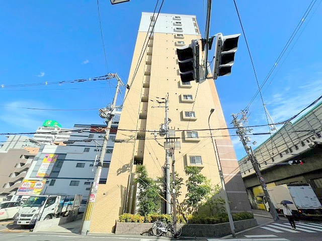 エクセレント上新20の外観