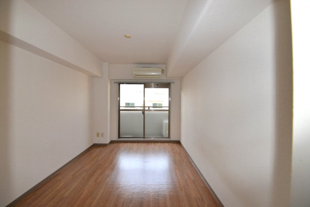 メゾン・ド・エミュウの居間・リビング