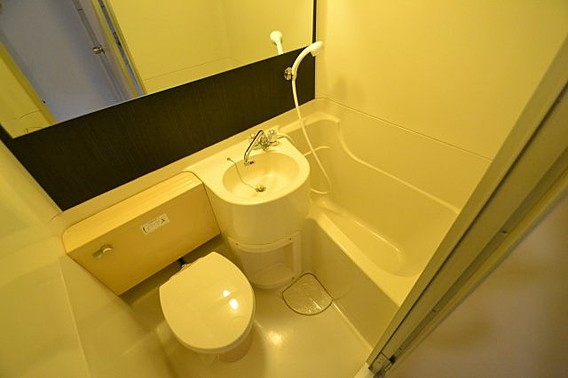 Dcourt六甲（旧ドミトリー阪急六甲）の浴室