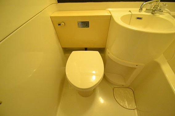 Dcourt六甲（旧ドミトリー阪急六甲）のトイレ