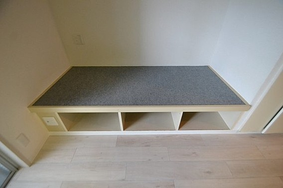 Dcourt六甲（旧ドミトリー阪急六甲）の居間・リビング