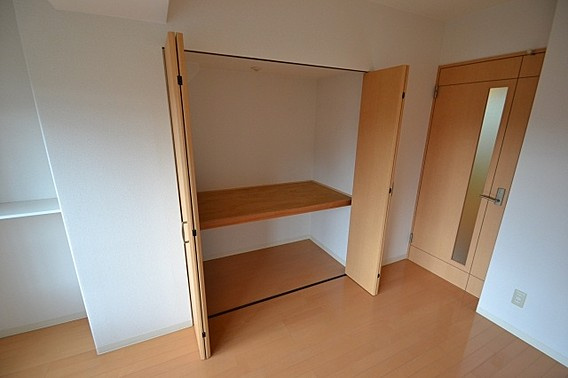 ワコーレアルテ上筒井の収納