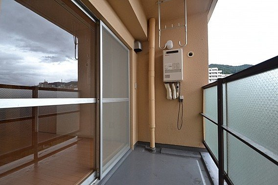 ワコーレアルテ上筒井のバルコニー