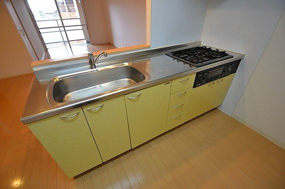 ワコーレアルテ上筒井のキッチン