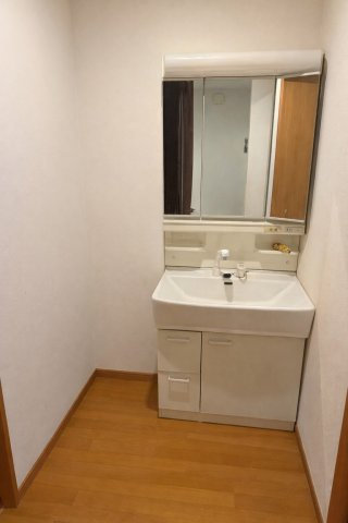 西区水谷２丁目中古戸建の洗面所