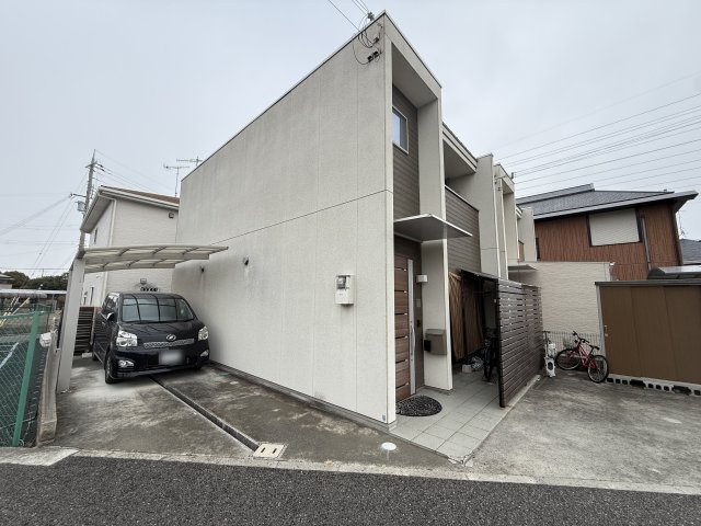 西区水谷２丁目中古戸建の前面道路含む現地写真