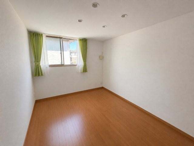 西区水谷２丁目中古戸建の洋室