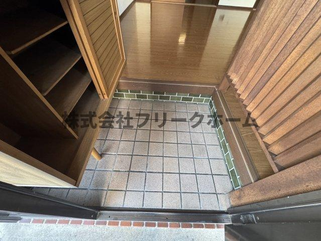 三鷹市牟礼１丁目のアパートの玄関