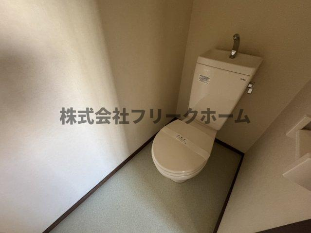 三鷹市牟礼１丁目のアパートのトイレ