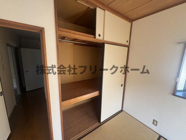 三鷹市井の頭１丁目のアパートの収納