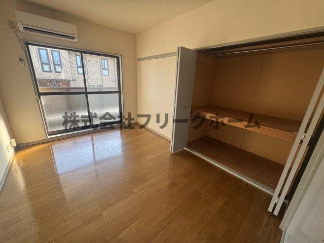 三鷹市井の頭１丁目のアパートの寝室