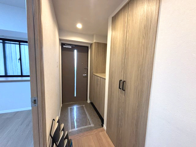 ライオンズガーデン狭山富士見の玄関|人感センサ―の玄関です。