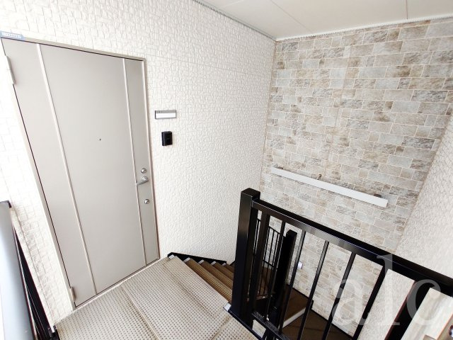 プラチナフォルム中野新橋の玄関