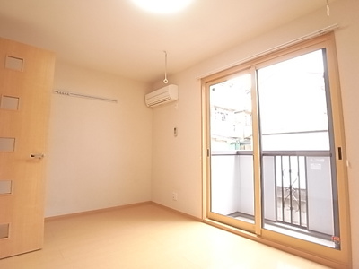 【居間・リビング】 | ビラ・ウイング