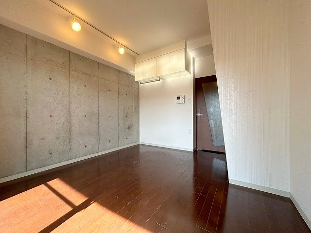 SERENITE新大阪の居間・リビング