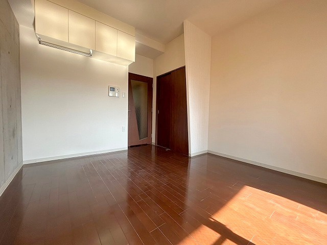 SERENITE新大阪の居間・リビング