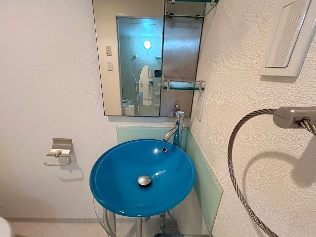 SERENITE新大阪の洗面所