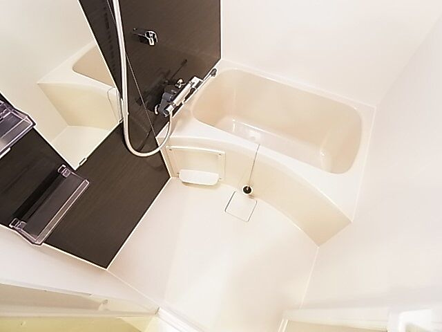 プレセダンヒルズ北千住Ⅱの浴室