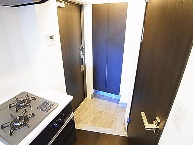 プレセダンヒルズ北千住Ⅱの玄関