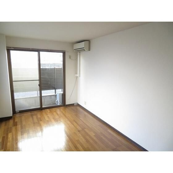 ＲＩＫＩパレスの居間・リビング