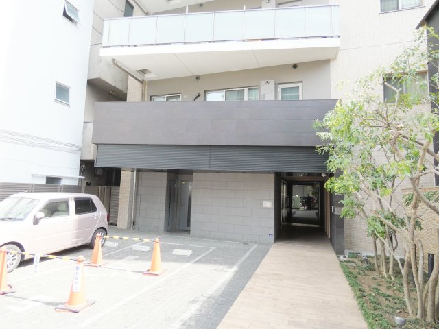 プライマル八王子横山町のエントランス