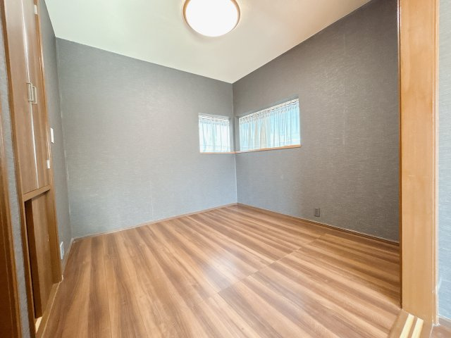 熊谷市葛和田の洋室