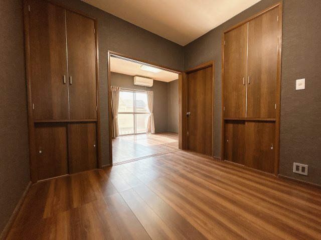 熊谷市葛和田の洋室